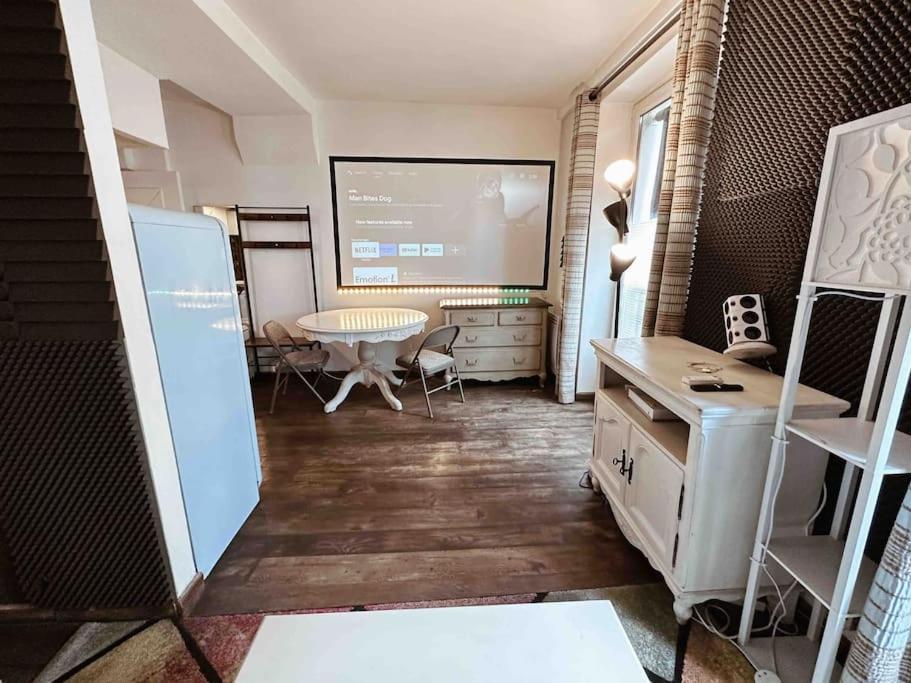 Studio With Home Cinema@Paris Chatelet Exteriör bild